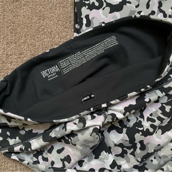 Victoria Secret Sport Leggings - Picture 4 of 4